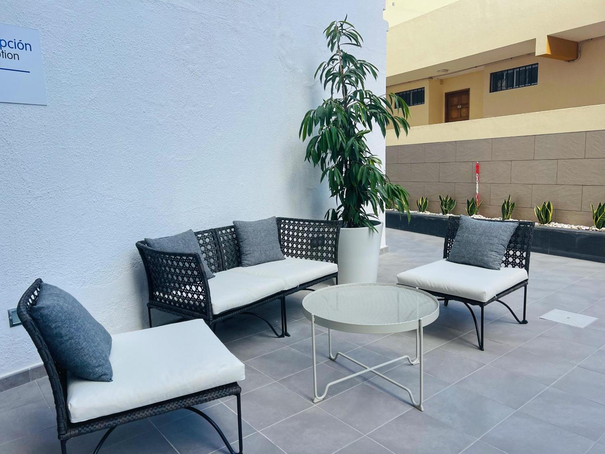 بلايا ديل إنغلز Apartamentos Fayna المظهر الخارجي الصورة
