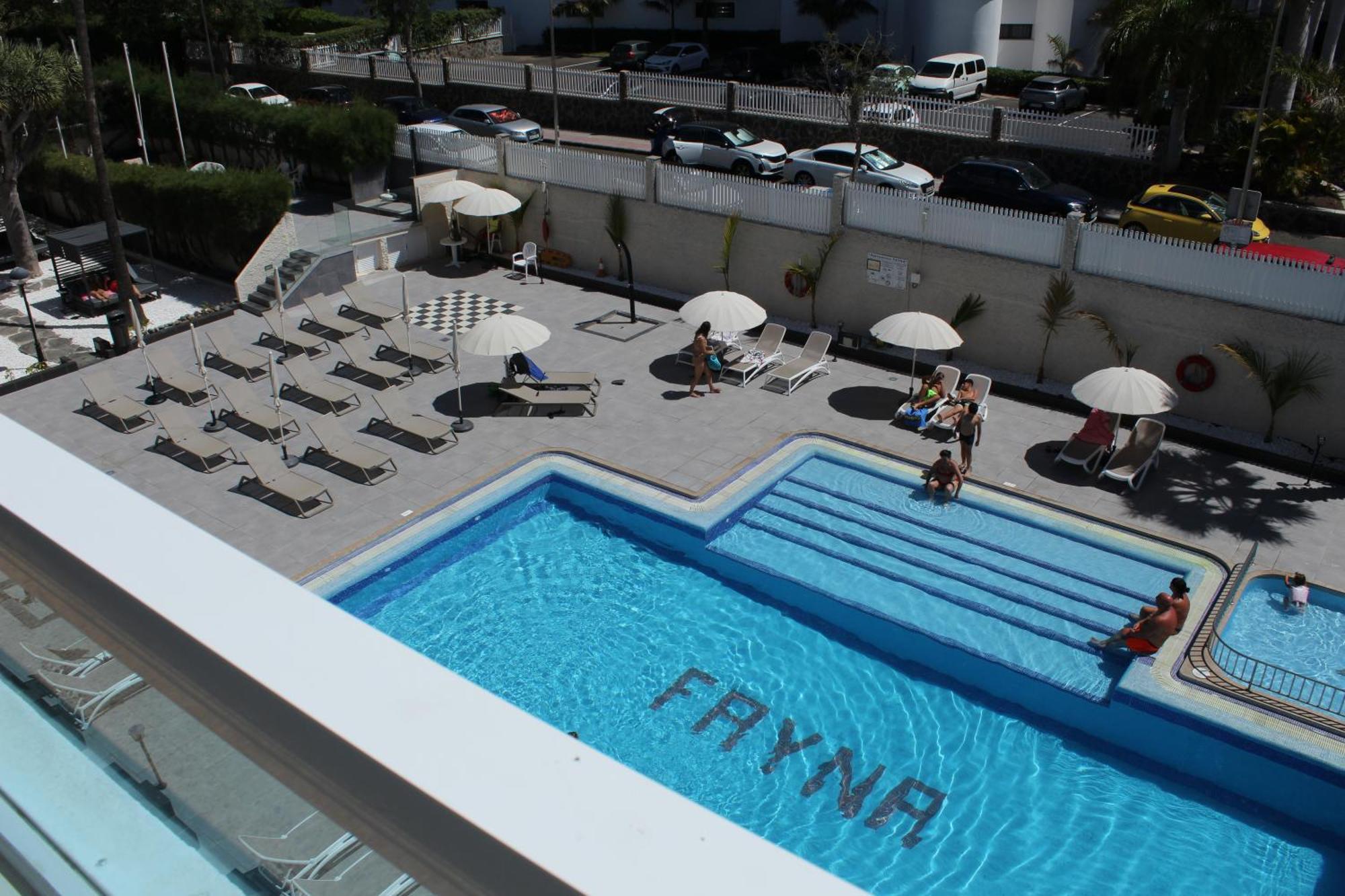 بلايا ديل إنغلز Apartamentos Fayna المظهر الخارجي الصورة